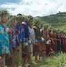 Beautifully dressed Bro dancers line up infornt of Bropon (lead master)