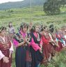 Bropon (lead master) and followers performing Bro  last steps  before closing for first day festivals