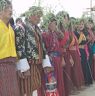 Beautifully dressed costume Bro performers reciting songs