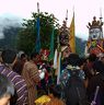 people gathered for receiving blessing