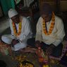 Brothers with their gift after the tika ceremony