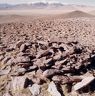 Funerary structure FS8. Tarap Tso (<i>rta rabs mtsho</i>) is just visible in the upper left corner of the image. Also in the background, the snow peaks of Orok Gangri (<i>o rog gangs ri</i>), the local territorial deity (<i>yul lha</i>) are visible.