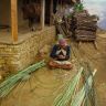 Tekansing preparing 'mah' for basket-making