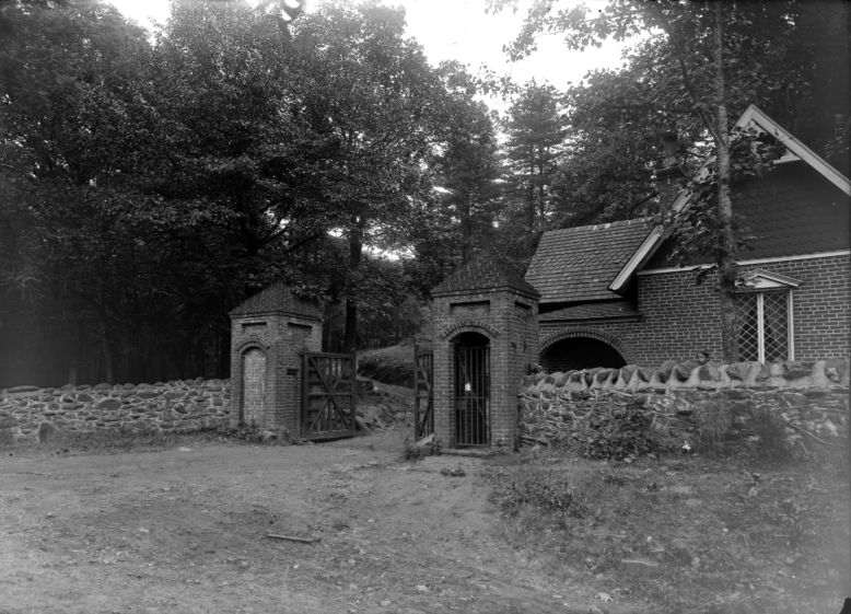 Monticello Gatehouse