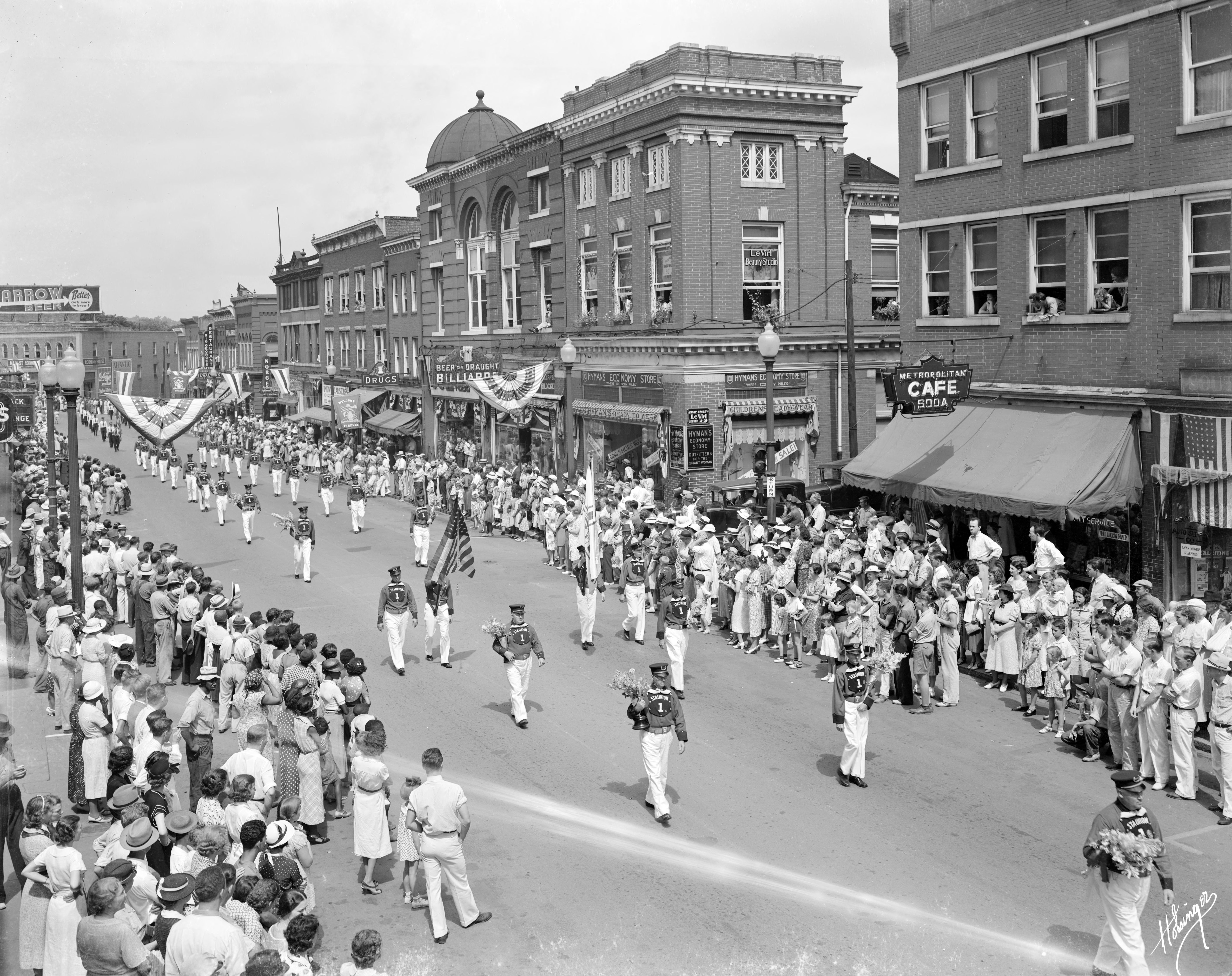Parade, Main Street