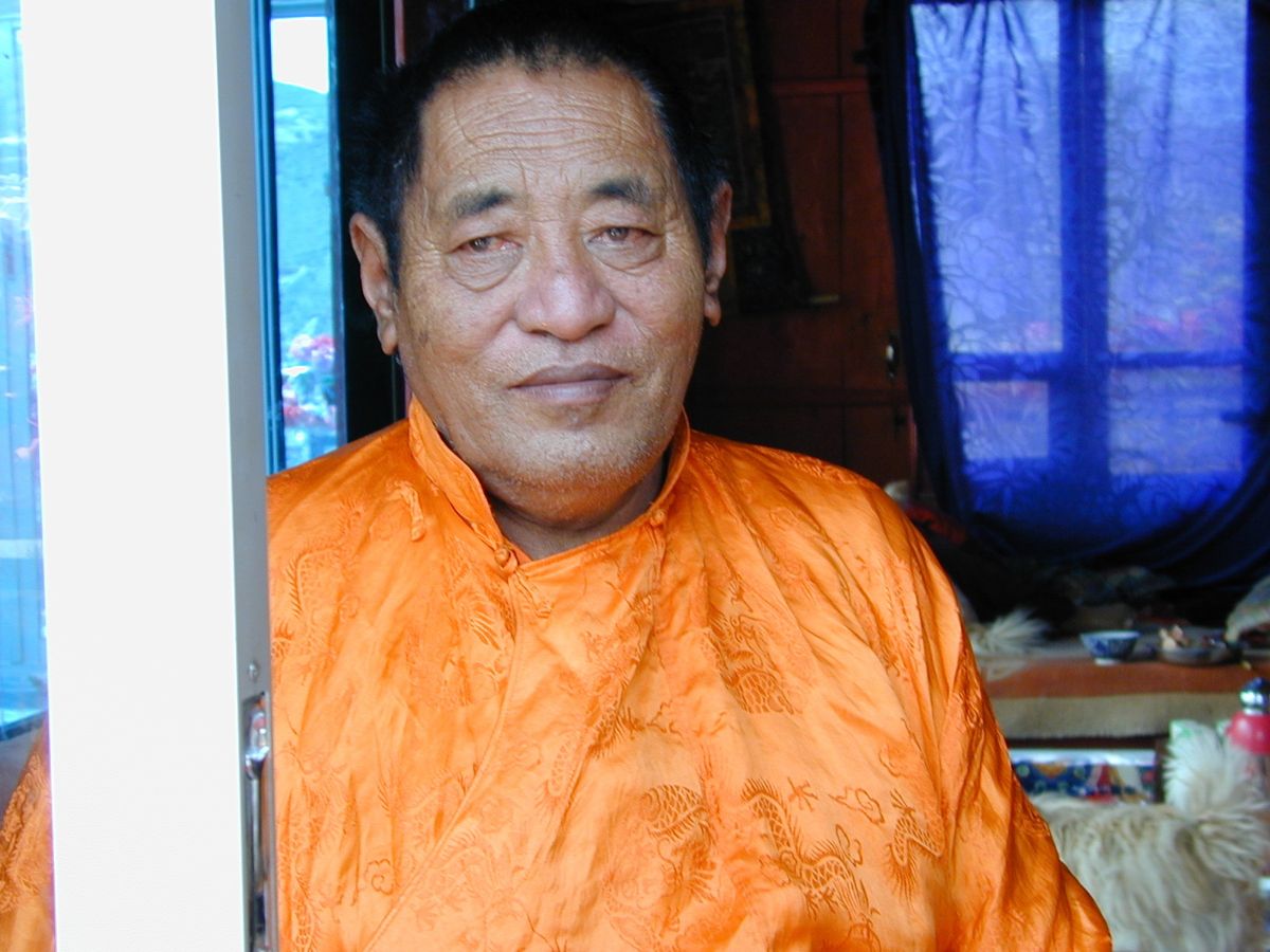 Khenpo Jigme Phuntsok [mkhan po 'jigs med phun tshogs], the founder of ...