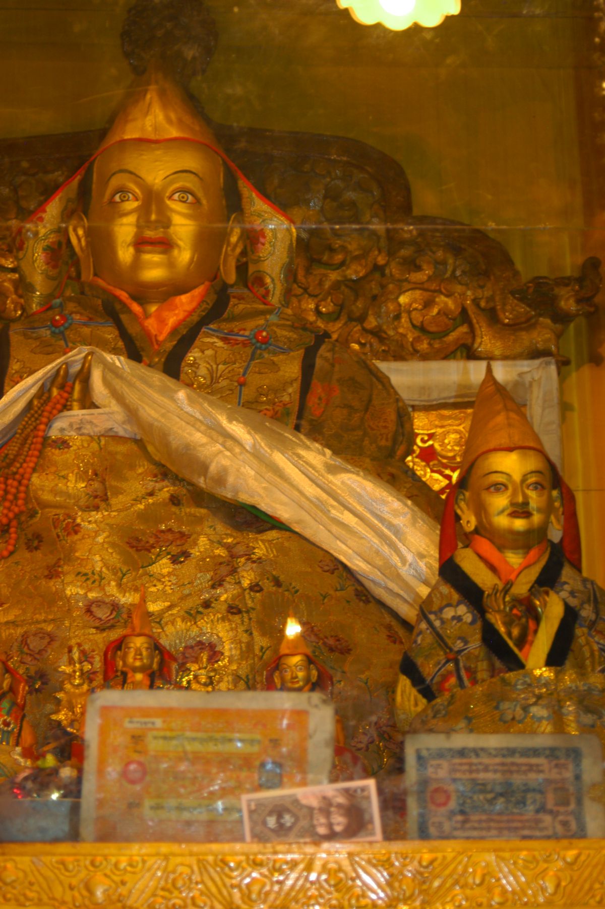 Panchen Sonam Drakpa and Jamyang Choeje in the Loseling Assembly Hall